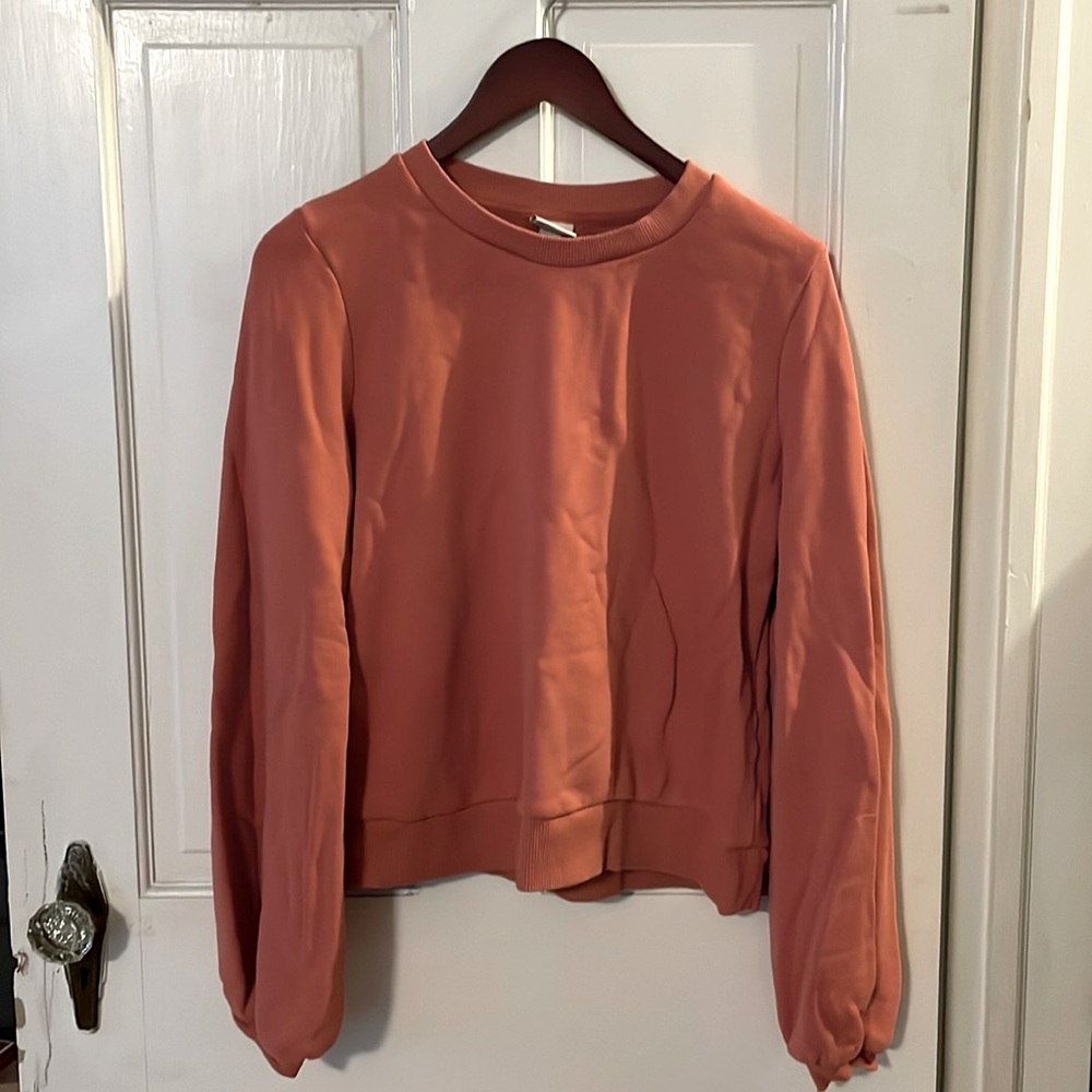 A New Day salmon puff sleeve sweatshirt.
